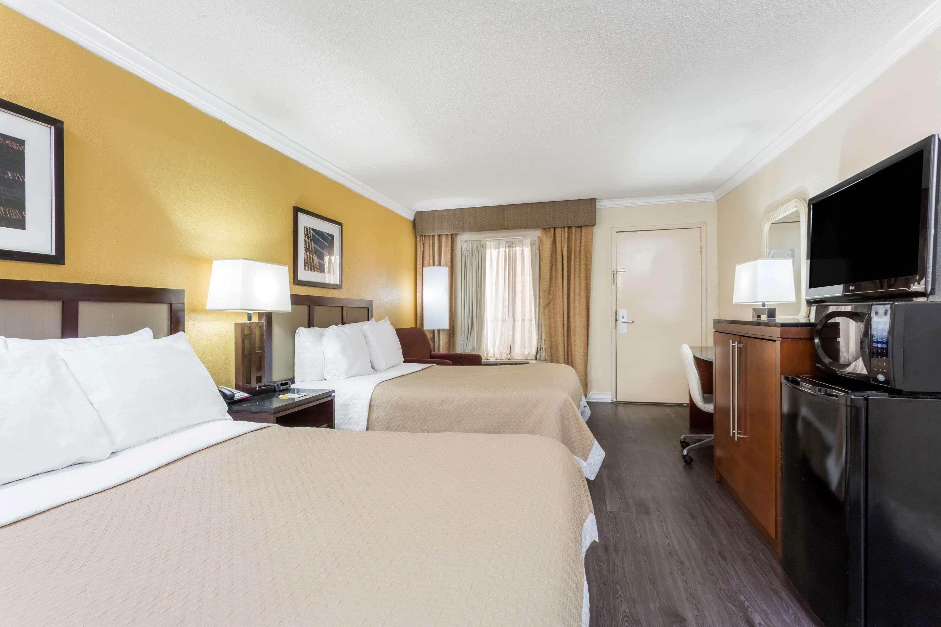Days Inn By Wyndham Pensacola - Historic Downtown Luaran gambar