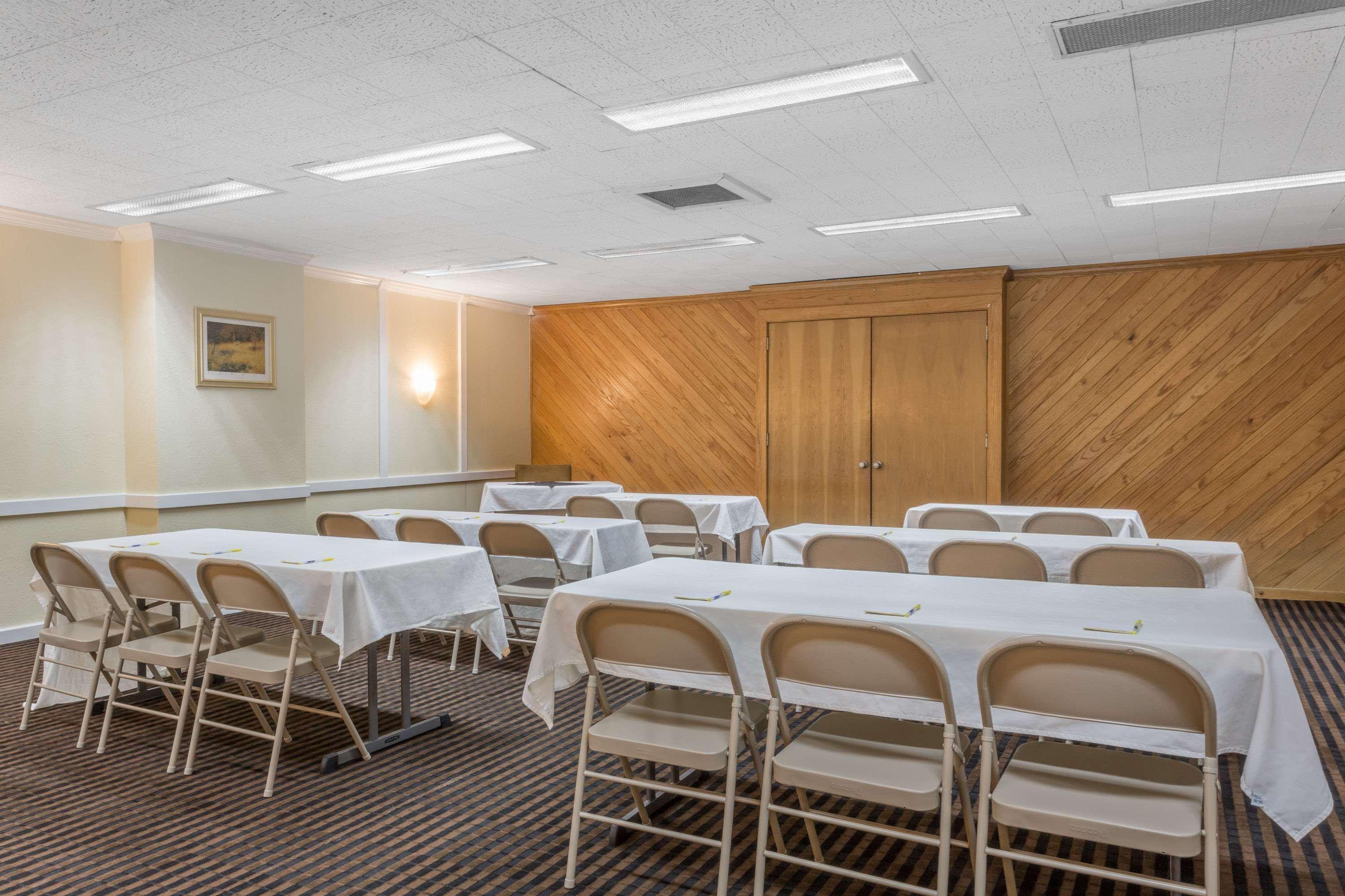 Days Inn By Wyndham Pensacola - Historic Downtown Luaran gambar