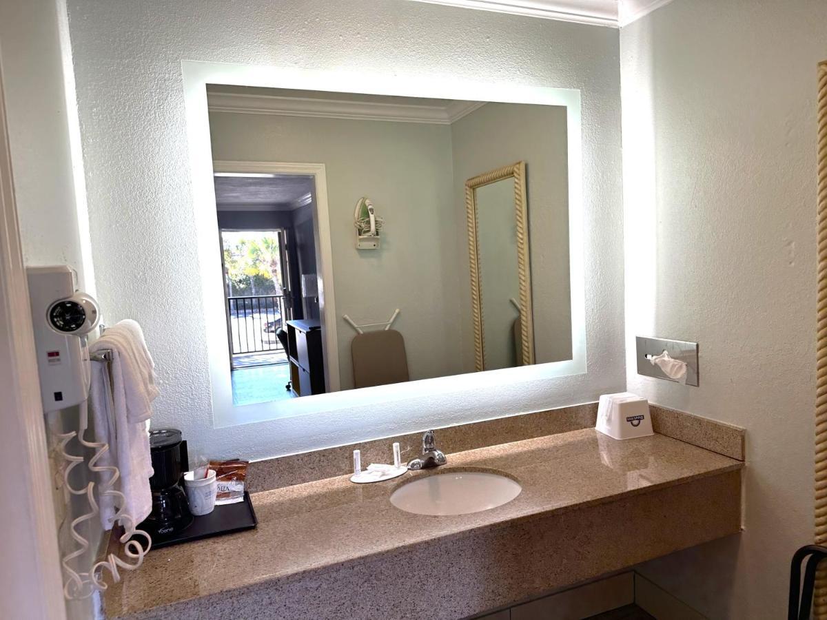 Days Inn By Wyndham Pensacola - Historic Downtown Luaran gambar