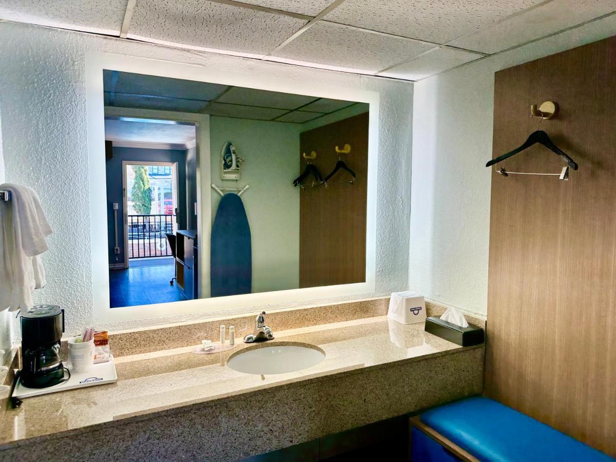 Days Inn By Wyndham Pensacola - Historic Downtown Luaran gambar